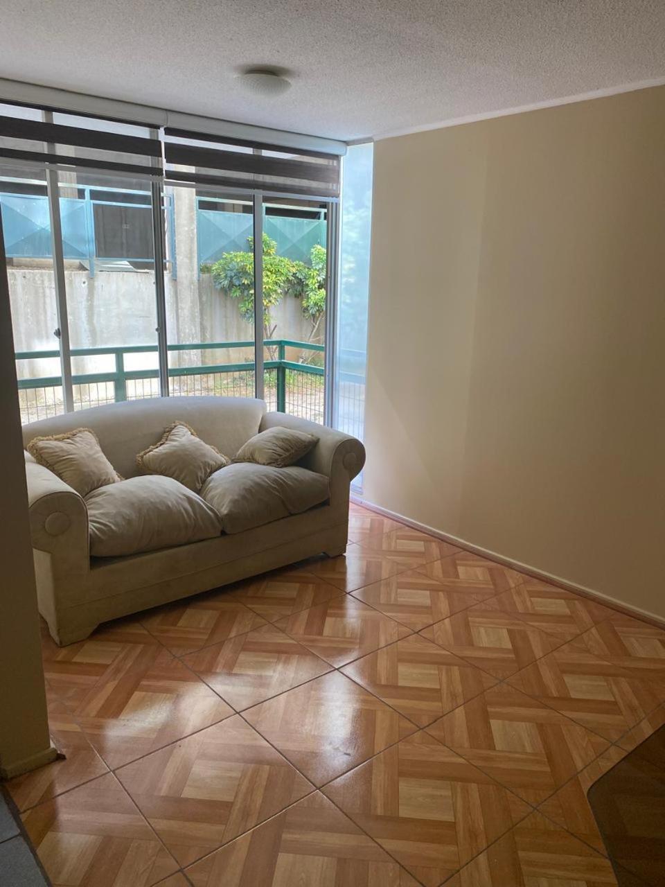 Apartamento Departamento En Vina Del Mar, Sector Residencial De Dulce *